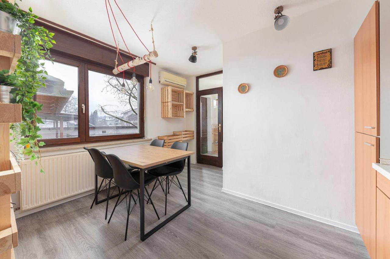 Apartma Vevce Appartement Ljubljana Buitenkant foto