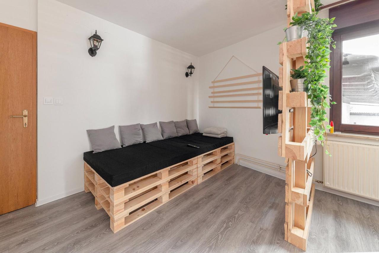 Apartma Vevce Appartement Ljubljana Buitenkant foto